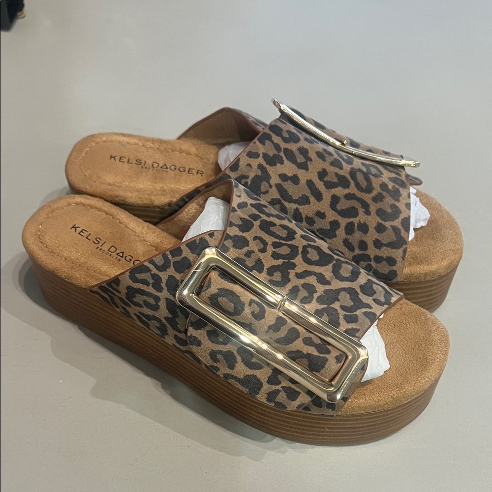 Kelsi Dagger Leopard Slides with Gold Accent